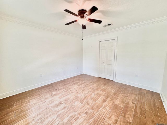 5016 Five Forks Dr, Baton Rouge, LA 70817