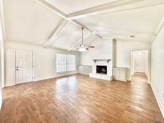5016 Five Forks Dr, Baton Rouge, LA 70817