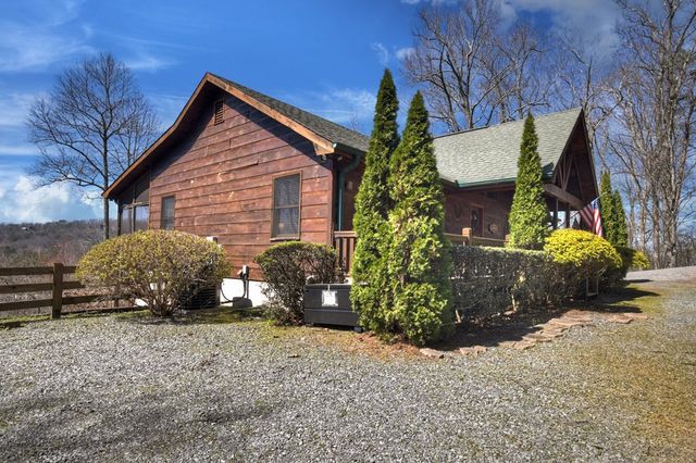 195 Trina Lane, Blue Ridge, GA 30513