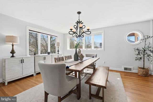 5600 16TH ST N, Arlington, VA 22205