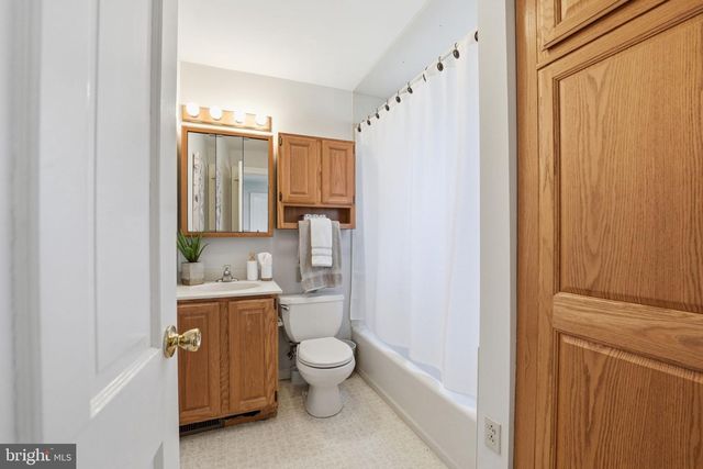 5600 16TH ST N, Arlington, VA 22205