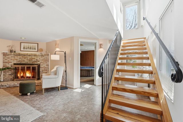 5600 16TH ST N, Arlington, VA 22205