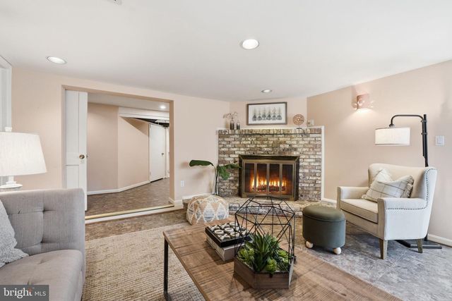 5600 16TH ST N, Arlington, VA 22205