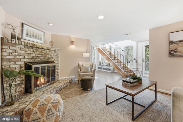 5600 16TH ST N, Arlington, VA 22205