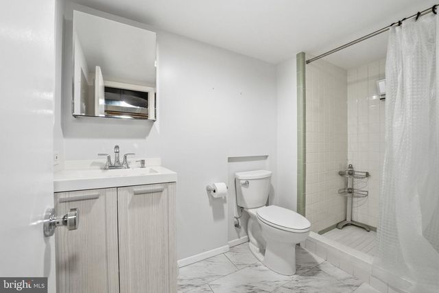 5600 16TH ST N, Arlington, VA 22205