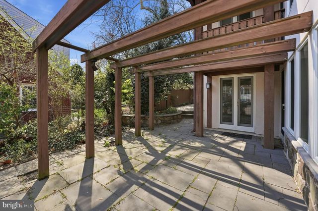 5600 16TH ST N, Arlington, VA 22205