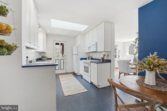 5600 16TH ST N, Arlington, VA 22205