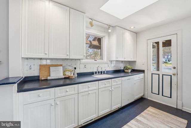 5600 16TH ST N, Arlington, VA 22205