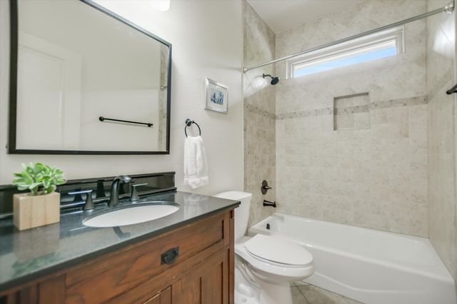 2707 La Mesa DR, Austin, TX 78704
