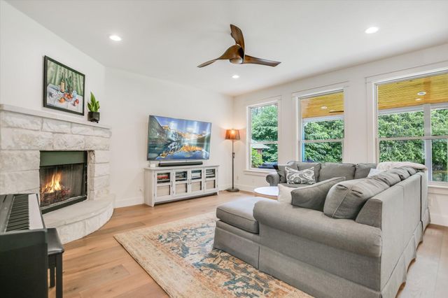 2707 La Mesa DR, Austin, TX 78704