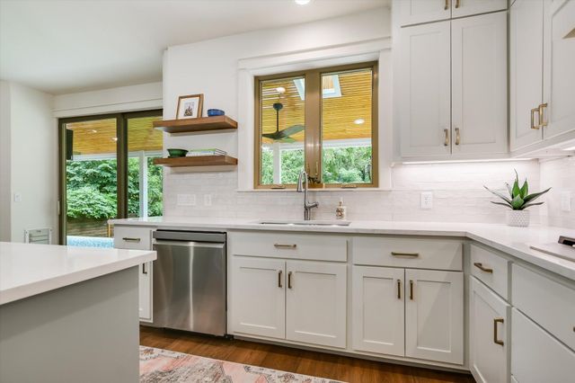 2707 La Mesa DR, Austin, TX 78704
