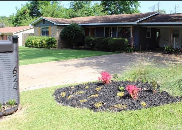 624 Cedar, West Helena, AR 72390