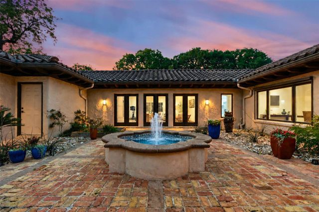 300 Bent Tree CT, West Lake Hills, TX 78746