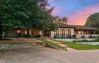 300 Bent Tree CT, West Lake Hills, TX 78746