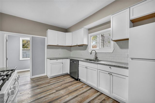 1202 Oberlin Avenue, Lorain, OH 44052