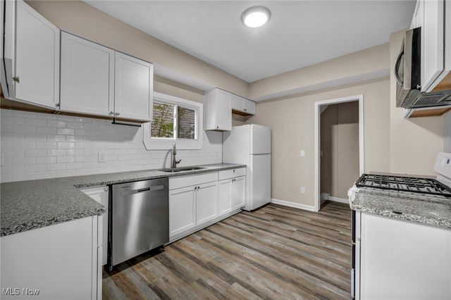 1202 Oberlin Avenue, Lorain, OH 44052