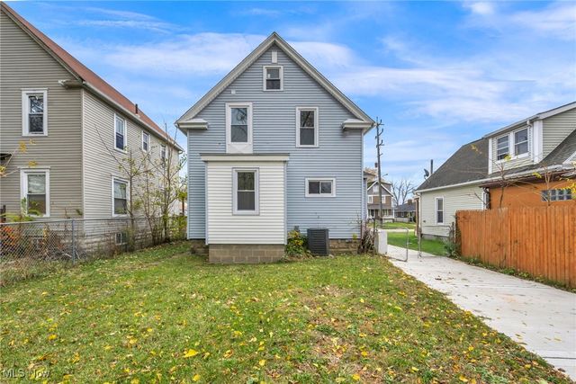 1202 Oberlin Avenue, Lorain, OH 44052