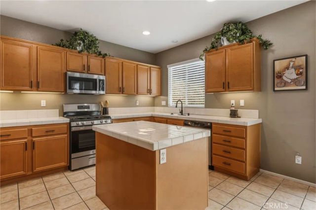 25975 Avenida Classica, Moreno Valley, CA 92551