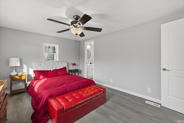 178 SE 7th Street, Linton, IN 47441