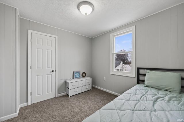 178 SE 7th Street, Linton, IN 47441