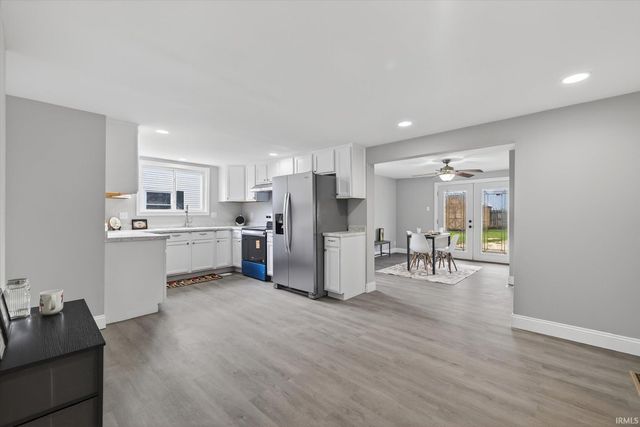 178 SE 7th Street, Linton, IN 47441