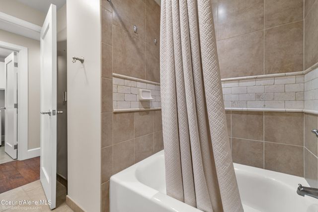 702 Sandpoint AVE, UNIT 7306, Sandpoint, ID 83864