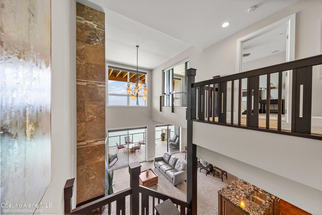 702 Sandpoint AVE, UNIT 7306, Sandpoint, ID 83864