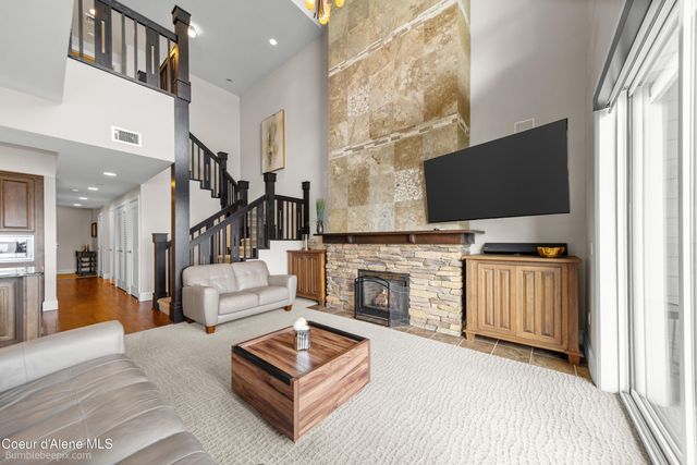 702 Sandpoint AVE, UNIT 7306, Sandpoint, ID 83864