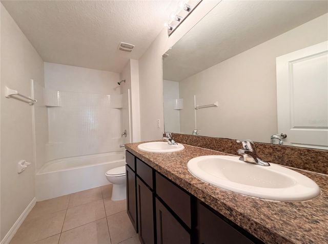 10225 MANGROVE WELL ROAD, Sun City Center, FL 33573
