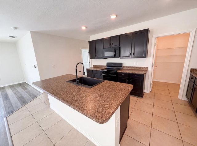 10225 MANGROVE WELL ROAD, Sun City Center, FL 33573