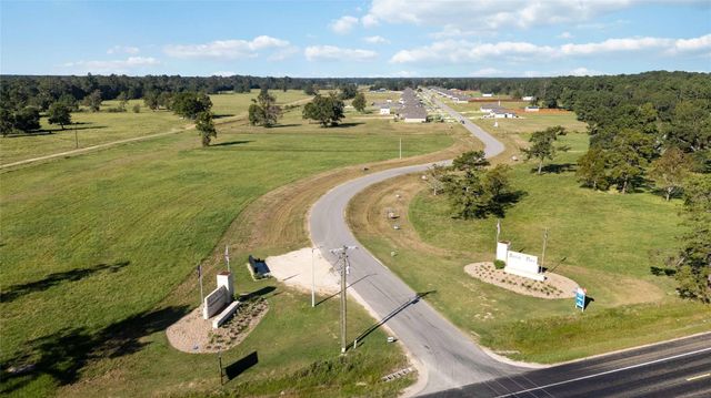 800 Barton Place Drive, Tarkington, TX 77327