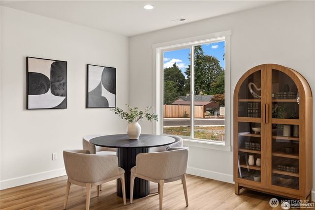 1409 60th Avenue NE, Tacoma, WA 98422