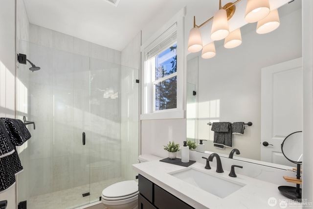 1409 60th Avenue NE, Tacoma, WA 98422