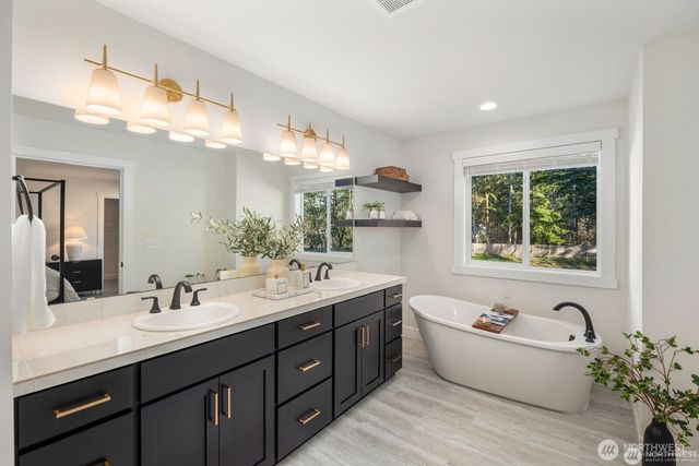 1409 60th Avenue NE, Tacoma, WA 98422