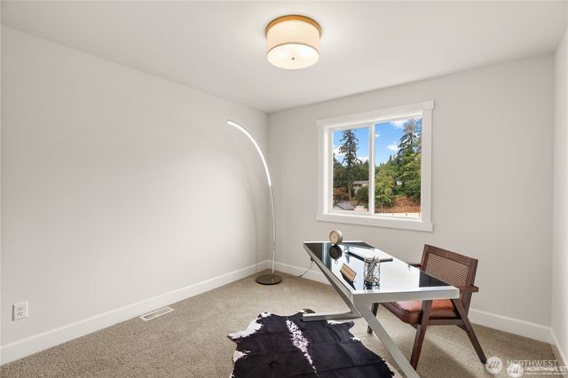 1409 60th Avenue NE, Tacoma, WA 98422