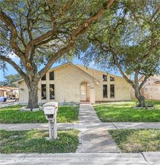 7405 Convair Dr, Corpus Christi, TX 78412