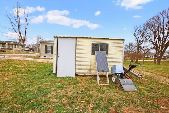 142 Heartland Street, Bedford, IN 47421