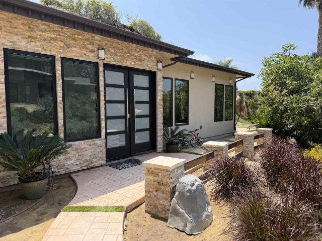 341 Hidden Pines Rd, Del Mar, CA 92014