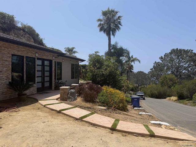 341 Hidden Pines Rd, Del Mar, CA 92014