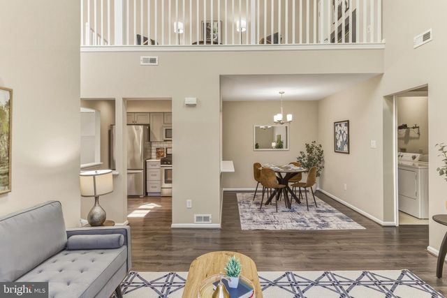 302-B WHARTON RD, Mount Laurel, NJ 08054