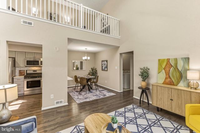 302-B WHARTON RD, Mount Laurel, NJ 08054
