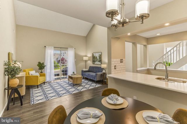 302-B WHARTON RD, Mount Laurel, NJ 08054