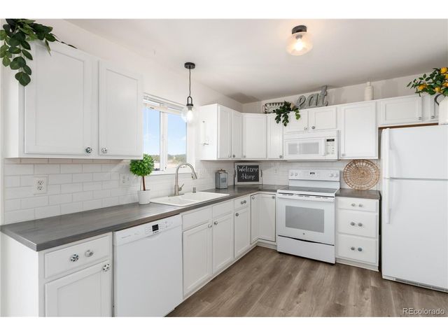 473 N Banner St J, Elizabeth, CO 80107