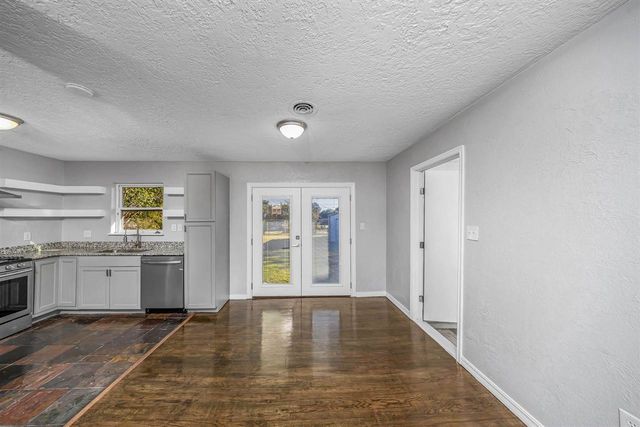 1707 NW 44th St, Lawton, OK 73505