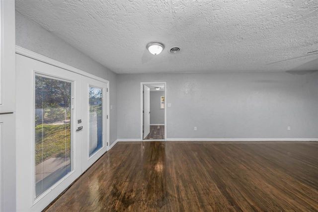 1707 NW 44th St, Lawton, OK 73505