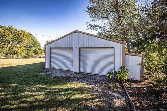 1707 NW 44th St, Lawton, OK 73505