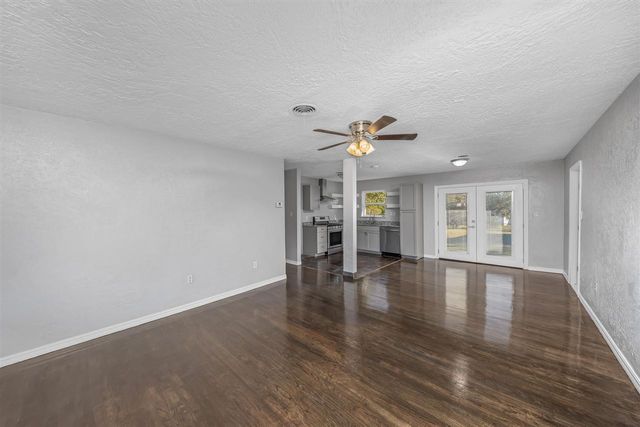 1707 NW 44th St, Lawton, OK 73505