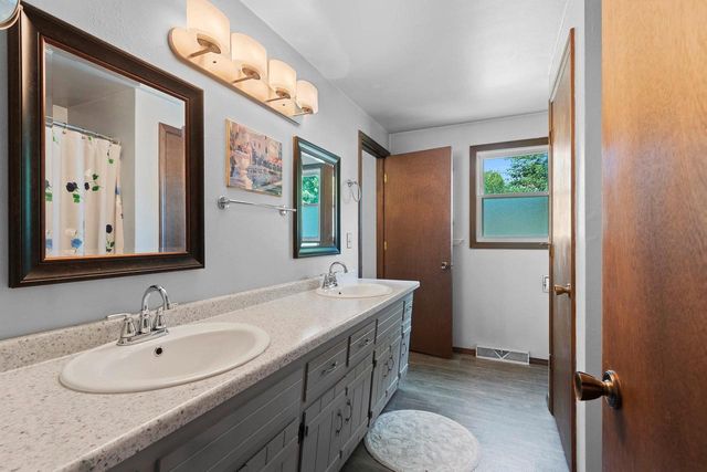 552 MENLO PARK ROAD, Green Bay, WI 54302