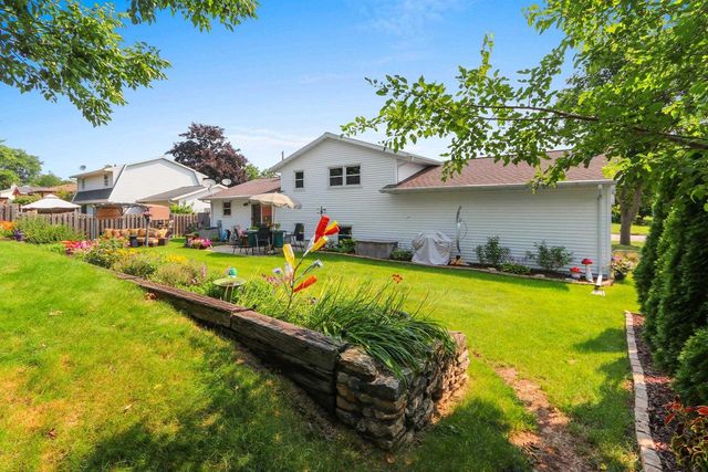 552 MENLO PARK ROAD, Green Bay, WI 54302