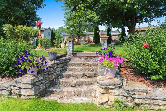 552 MENLO PARK ROAD, Green Bay, WI 54302